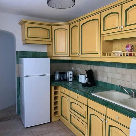 Appartement Avec Cours Gien Extérieur photo