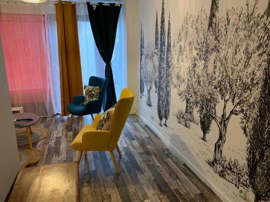 Appartement Avec Cours Gien Extérieur photo